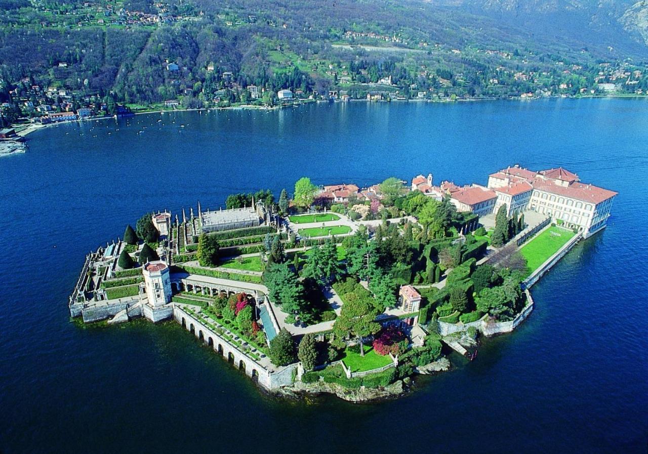 Casabella-Lago Maggiore Lesa Eksteriør billede